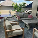 Solo Villas & Retreat