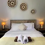 Gatsby Hotel Hostel