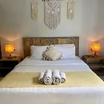 Gatsby Hotel Hostel