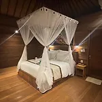 Gedong Nusa Huts