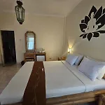 Hotel Chonos