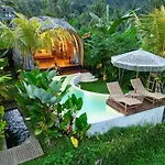 Gladak Di Uma Bali
