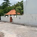 Simple Homestay Balangan