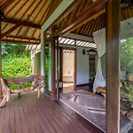 Villa Umah Shanti