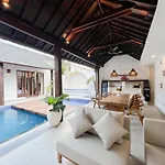 Apple Villa & Suite Seminyak