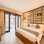 Apple Villa & Suite Seminyak