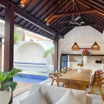 Apple Villa & Suite Seminyak