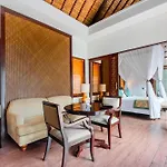 Lembongan Beach Club & Resort