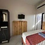 Sari Buana Bed & Breakfast
