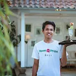 Room & Vespa 4