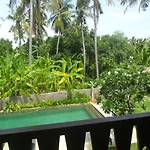 Ju\'Blu Hotel