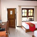 Indi Hotel