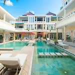 Bali Court Hotel & Apartment