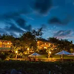 Aquamarine Beach Villas