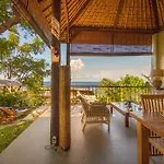 Aquamarine Beach Villas