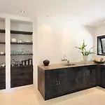 Jeda Villa Modern Stylish Luxury Villa