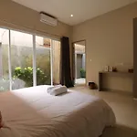 Del Mar Beach Villas
