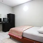 Taman Mekar Beach Inn