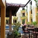 Nathan Hotel