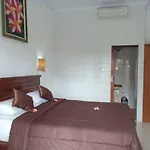 Dwiki Putra Home Stay
