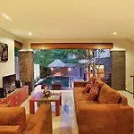 Lea Villa
