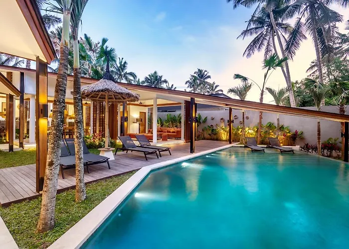 Villa Crazy Roof By Balisuperhost