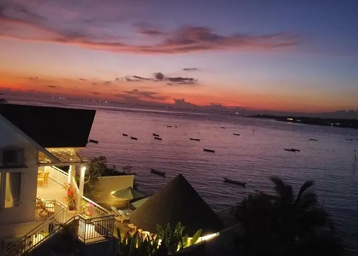 Ceningan Beachside Villas