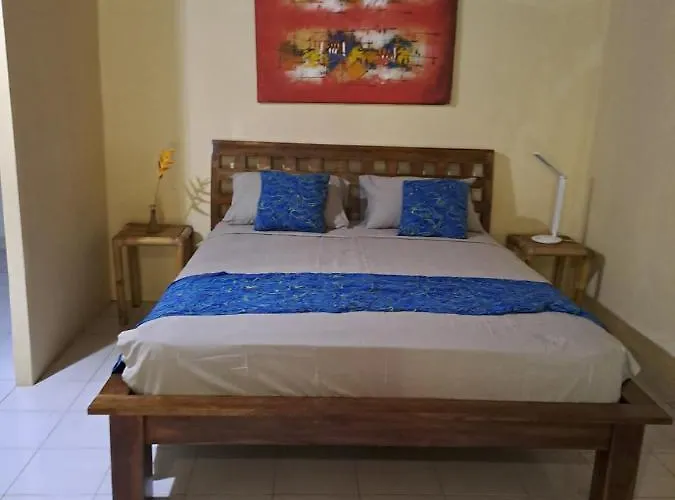 Shalana Homestay- Formerly Teka Teki House