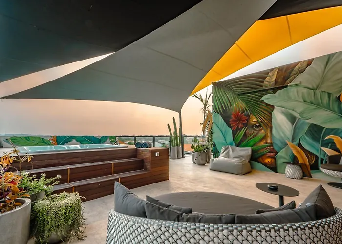 Onyx Beach Hotel