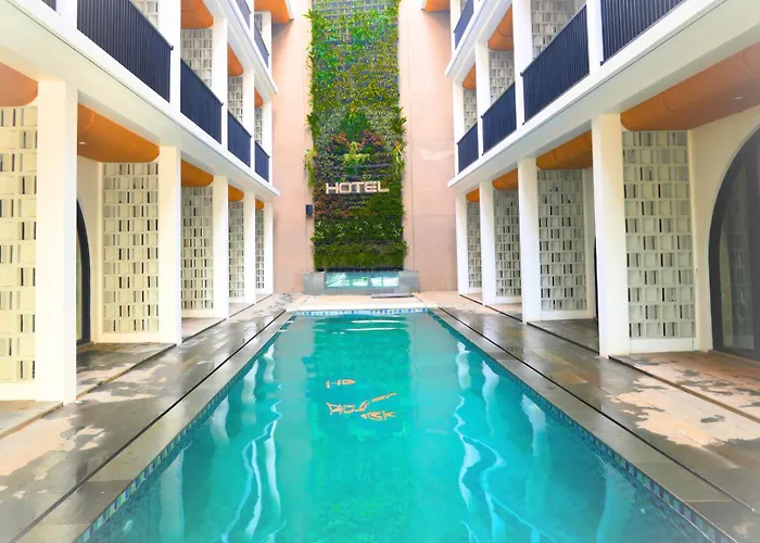 Suites5 Hotel