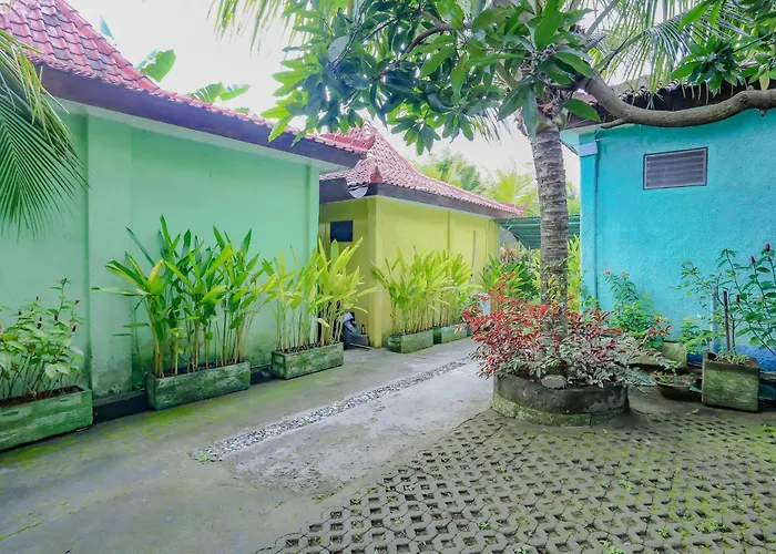Oyo Life 90301 Hidden Village Uluwatu