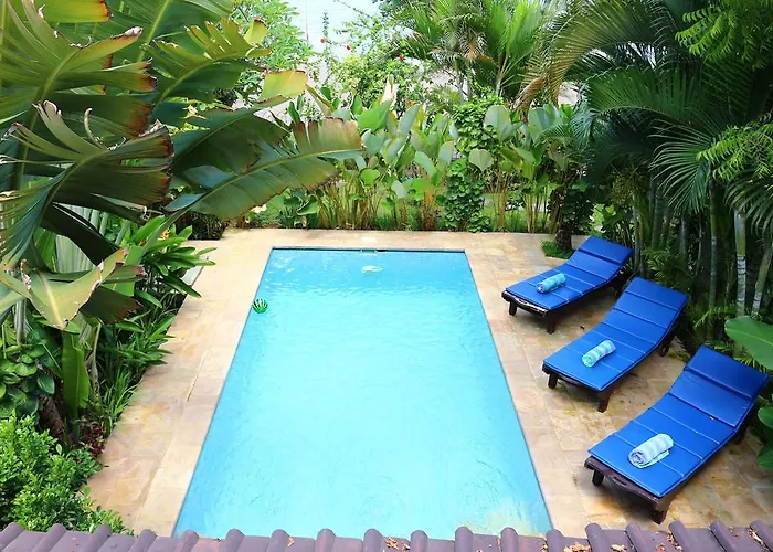 Lovina Beachhouse Villas