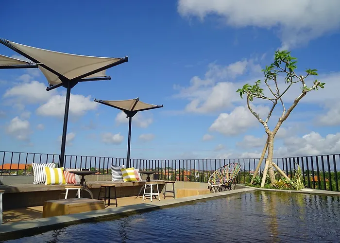 Borough Capsule Hostel Bali
