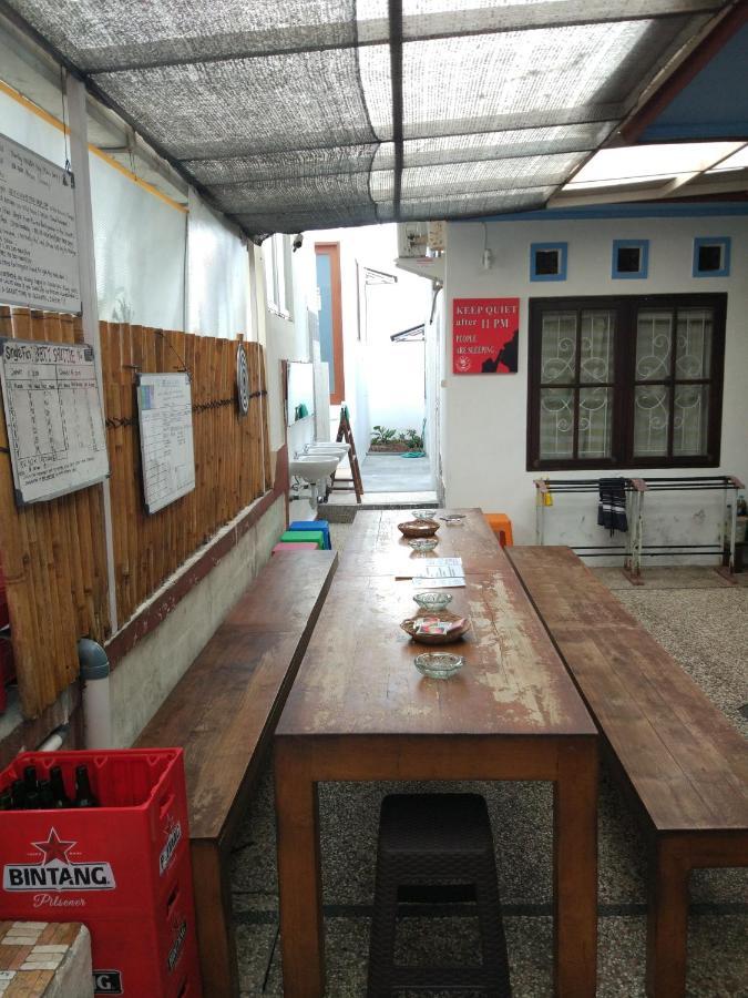 Karma Backpacker House *
