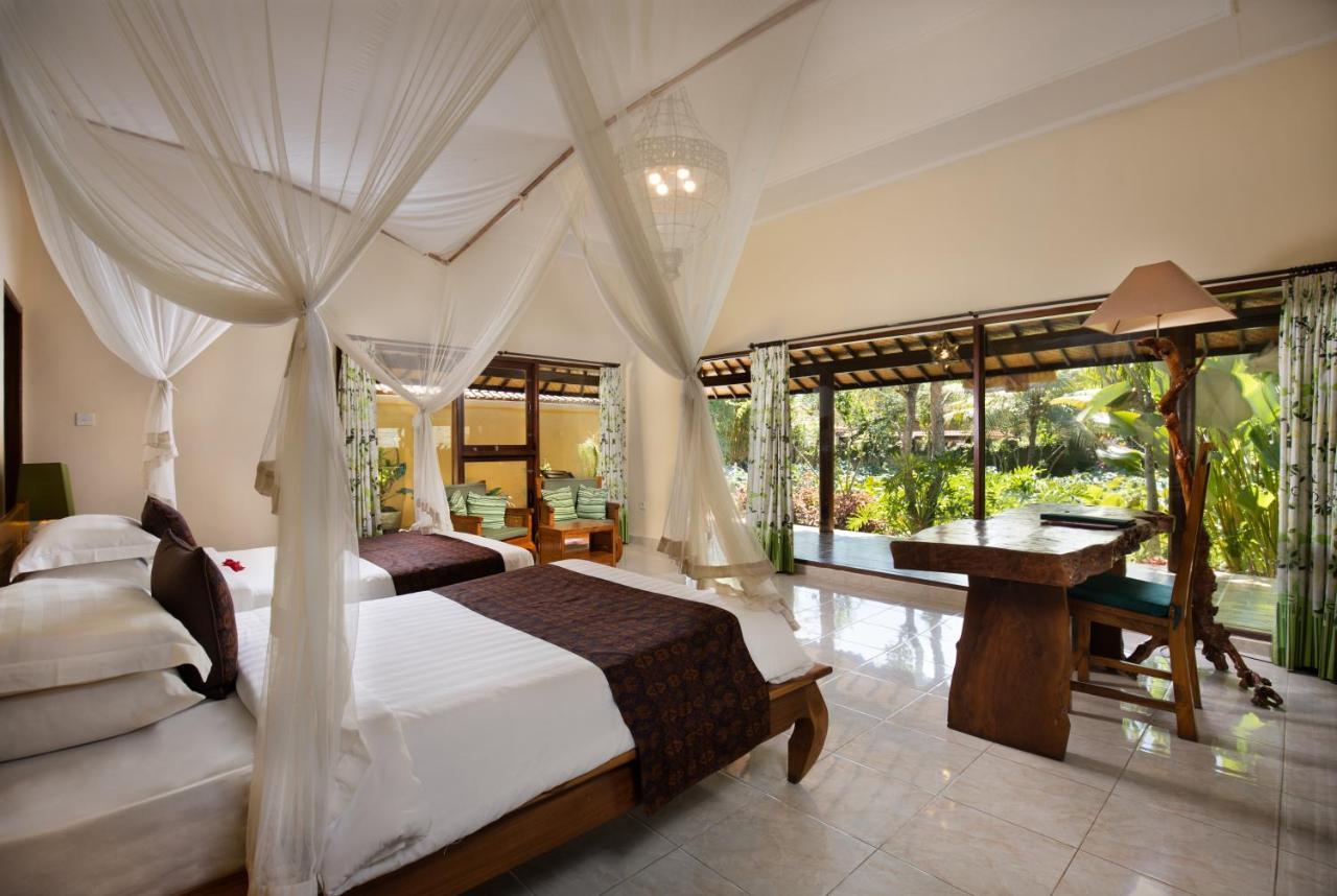 Field And Restaurant Hotel 3*