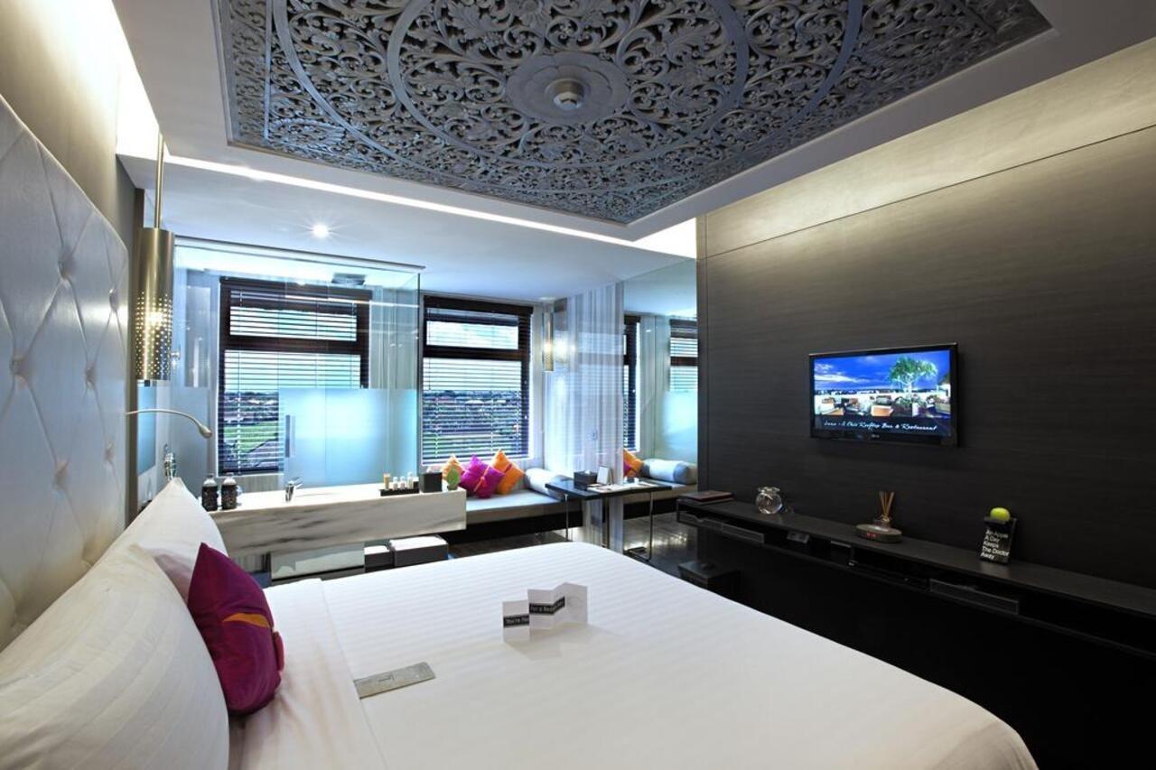L Hotel