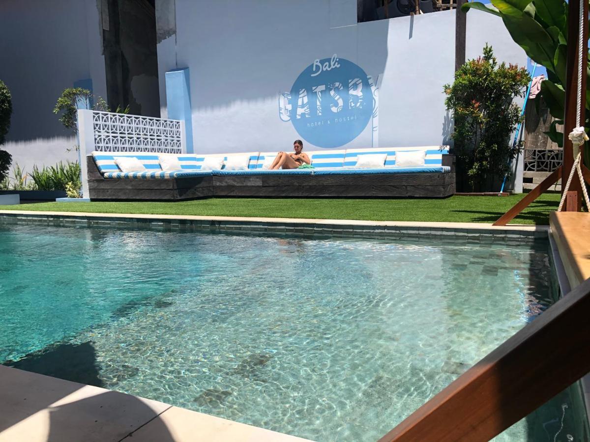 Gatsby Hotel Hostel *