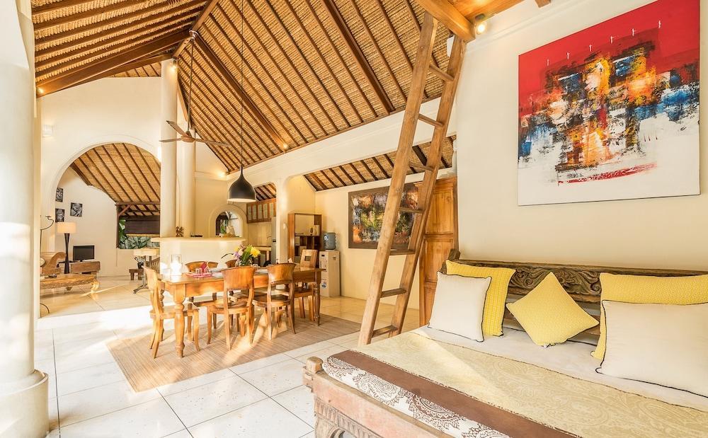 The Aya Villas Seminyak Hotel