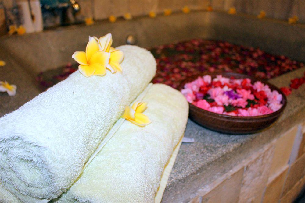 Hotel Oyo Flagship 760 Oasis Kuta 2*