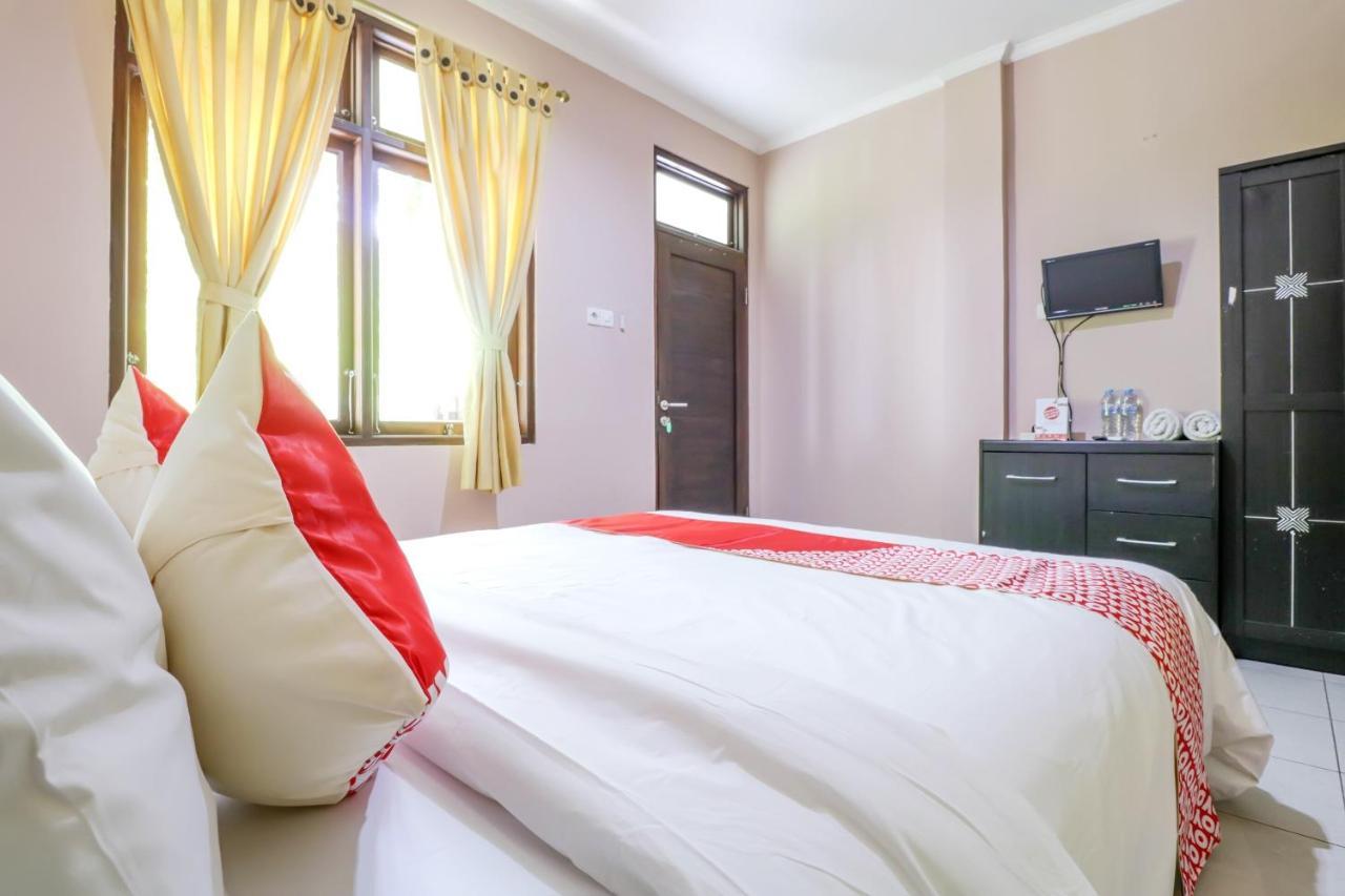 Oyo 2456 Purnama House Kuta Hotel