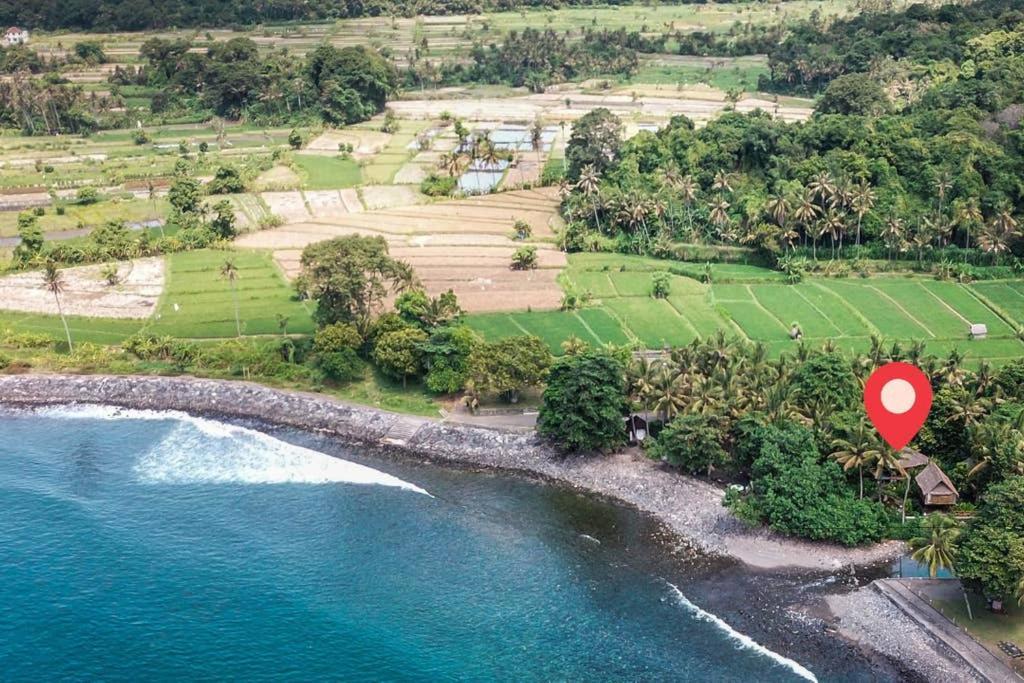 Dalem Surf Retreat Lodge