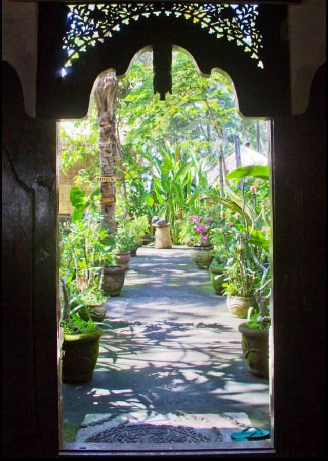Dalem Surf Retreat * Jasri