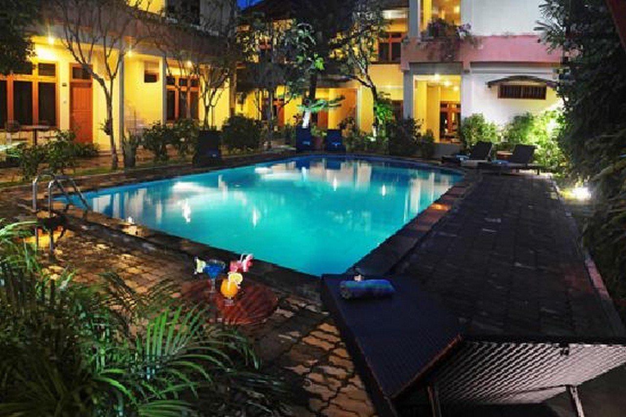 Febri's & Hotel Kuta (Bali)
