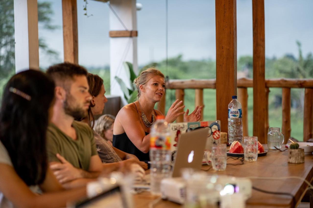 Draper Startup House For Entrepreneurs 2*