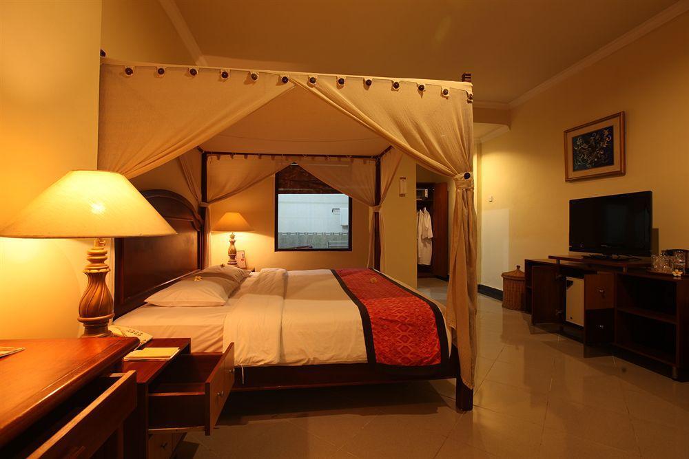 Super Oyo Townhouse Oak Maxi Legian Hotel Kuta (Bali)