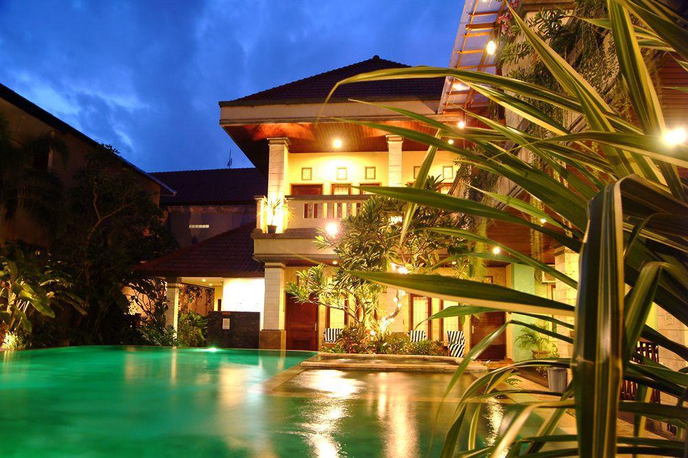 Hotel Super Oyo Townhouse Oak Maxi Legian Kuta (Bali)