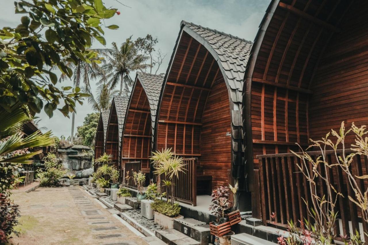 Sekar Arum Riverside In Canggu 2*