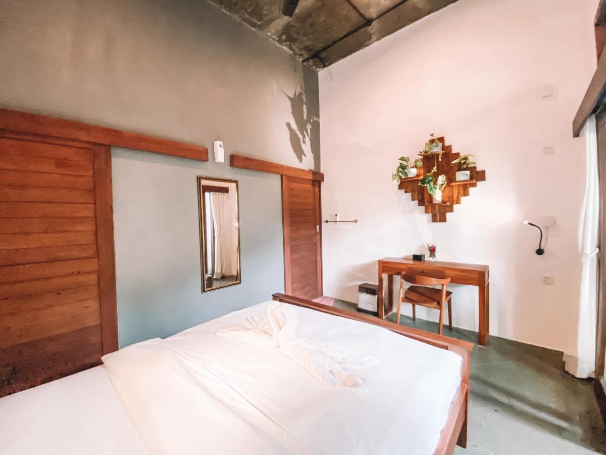 Draper Startup House For Entrepreneurs Guest house