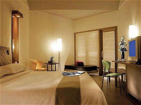 Hotel Ibis Styles Bali 4*