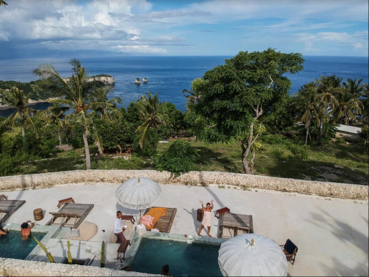 Resort The Raja Lima & *